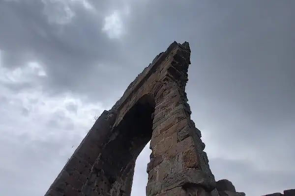 Viran Kapı - Resim 19