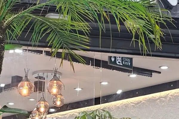 Salon D&amp;B Hair And Beauty Salon - Resim 3