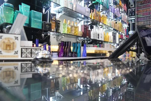 Salon D&amp;B Hair And Beauty Salon - Resim 13