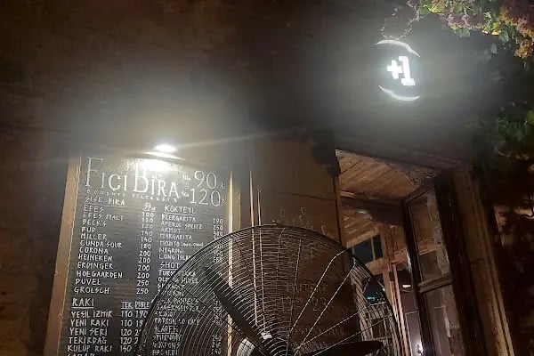 Cunda Se7en Local Pub - Resim 17