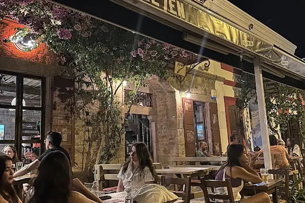 Cunda Se7en Local Pub - Resim 8