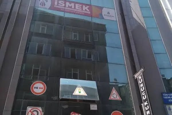 KANARYA SÜRÜCÜ KURSU Merkez - Resim 19