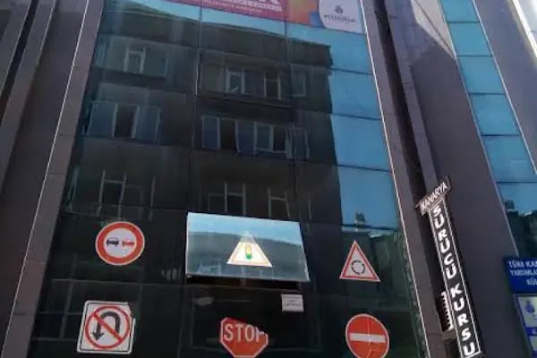 KANARYA SÜRÜCÜ KURSU Merkez - Resim 2