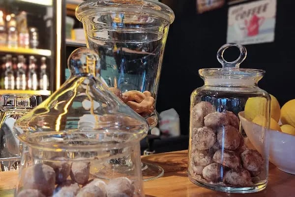 Flore Cafe Bistro - Resim 18