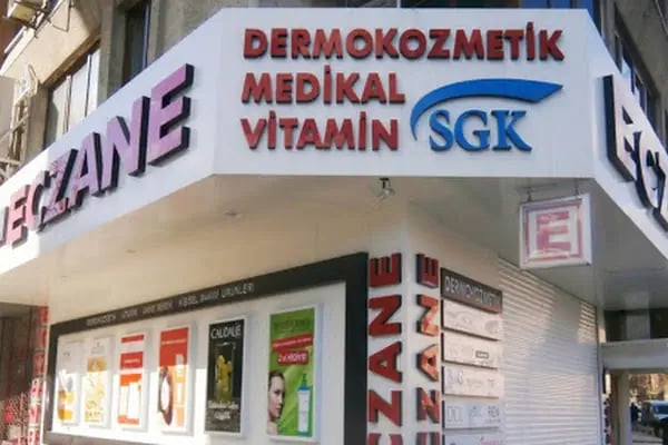 GÜLLÜOĞLU ECZANESİ - Resim 1