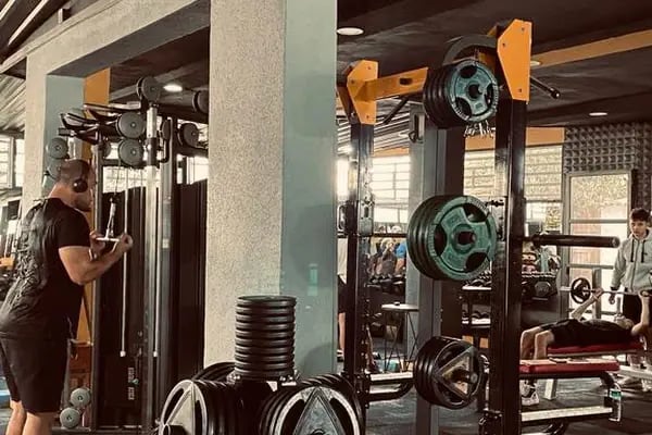 GOLD GYM FİTNESS CENTER - Resim 9