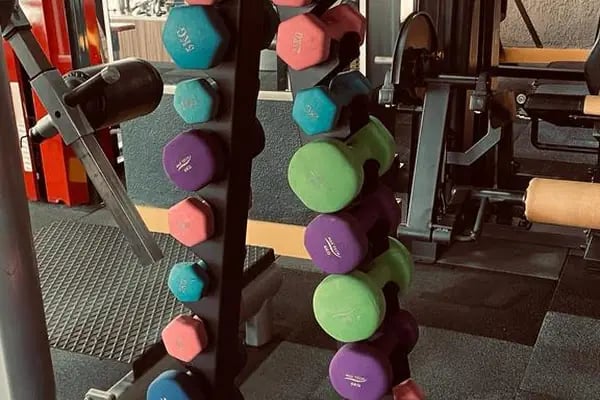 GOLD GYM FİTNESS CENTER - Resim 3