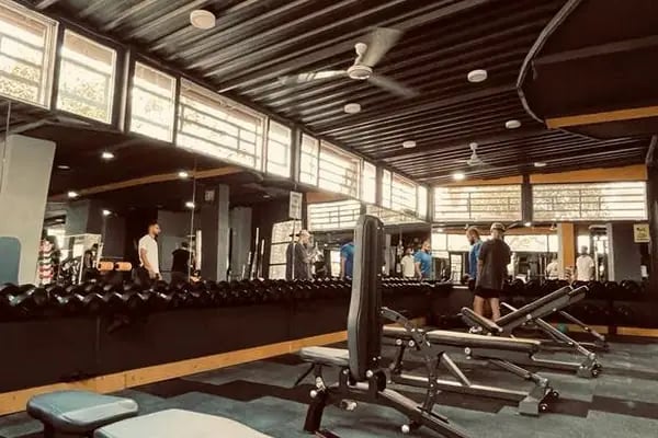 GOLD GYM FİTNESS CENTER - Resim 6