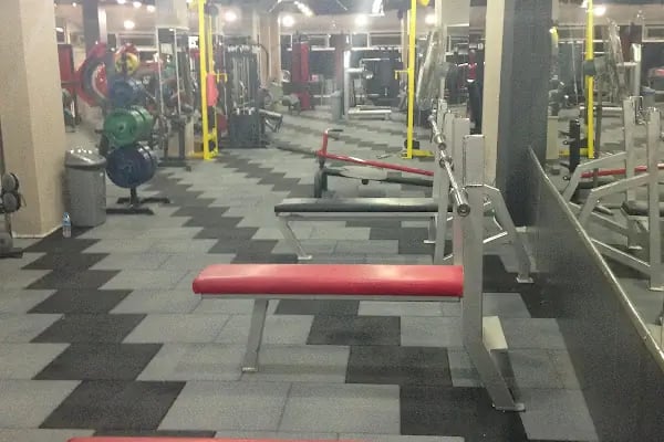 GOLD GYM FİTNESS CENTER - Resim 17