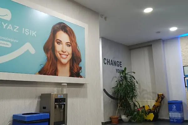 Beyaz Işık Diş Polikliniği Bağcılar - Resim 9