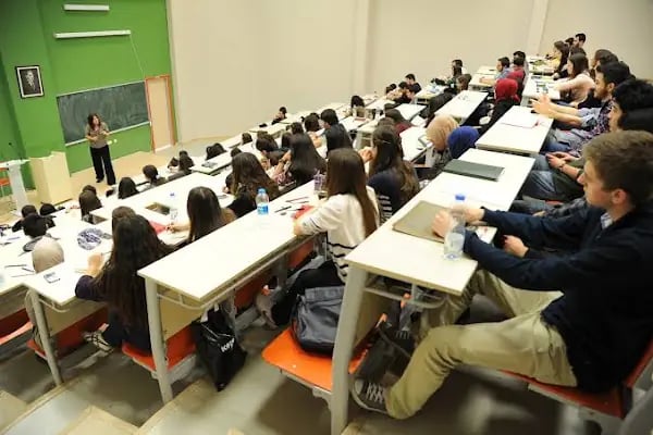 Kocaeli Üniversitesi Hukuk Fakültesi - Resim 12