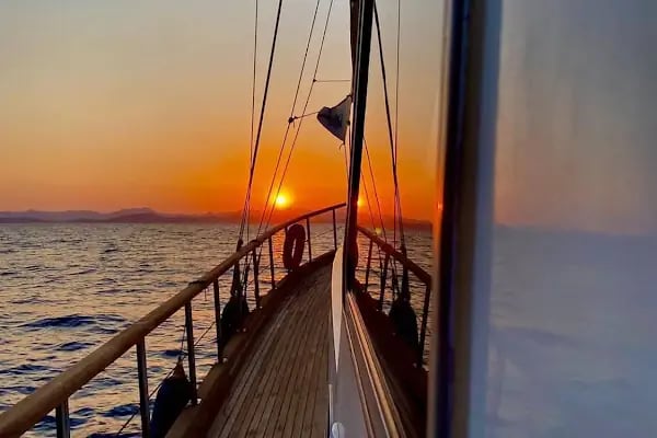 Bodrum yacht company-private yacht tour-motoryacht rental-luxury yachts-Bodrum yat kiralama (commission free owner) - Resim 10