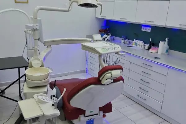 Özel Mimoza Ağız ve Diş Sağlığı Polikliniği ve İmplant Diş Merkezi - Resim 6