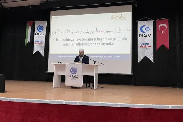 Yalova Halk Eğitim Merkez Konferans Salonu - Resim 15
