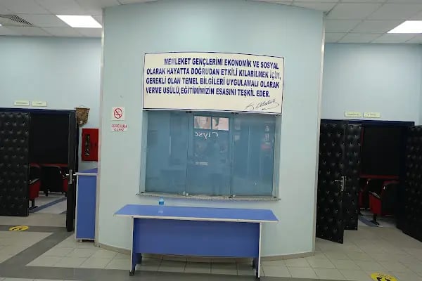 Yalova Halk Eğitim Merkez Konferans Salonu - Resim 10