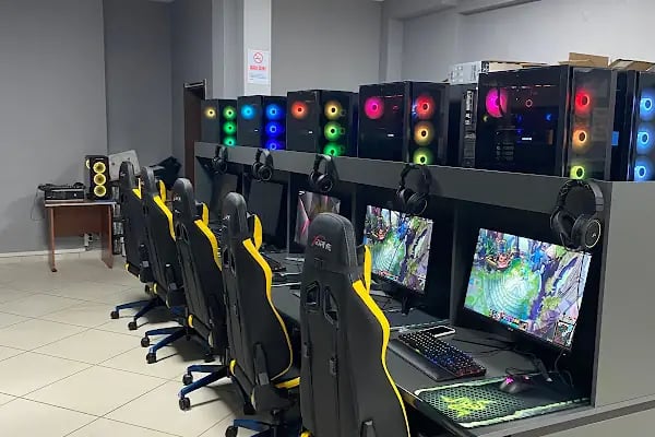 Sugar Internet Cafe - Resim 6