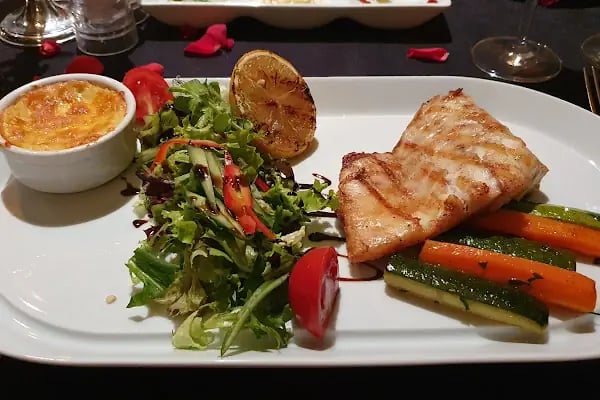 Careme Restaurant - Resim 17