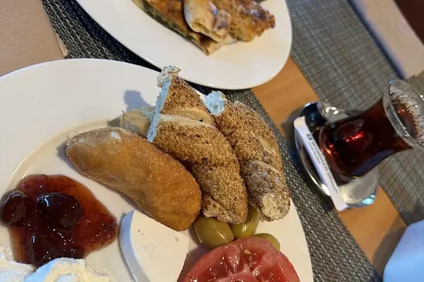 Careme Restaurant - Resim 9
