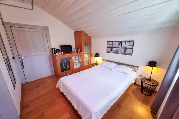 Sergüzeşt Otel Büyükada - Resim 10
