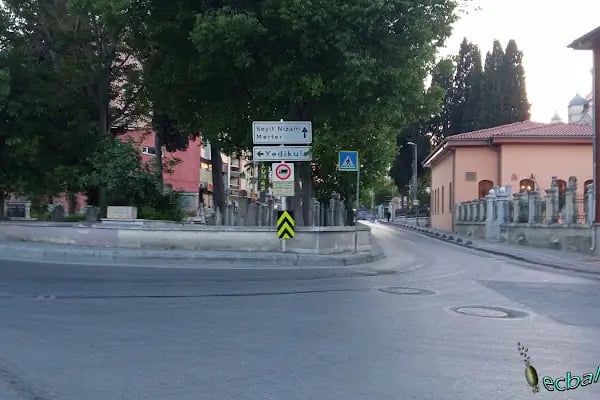 Şemsettin Yeşil Hz. Türbesi - Resim 13