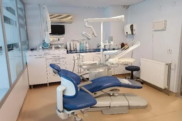 Uzm. Dt. Cansu İlgen, Endodonti-Kanal Tedavisi Uzmanı, Diş hekimi - Resim 2
