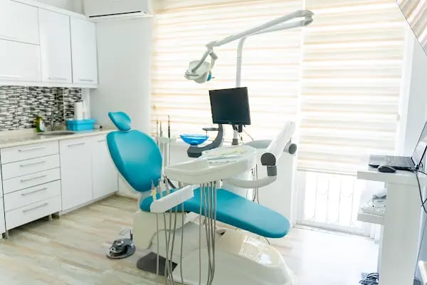 Dentist Alanya , Diş Hekimi Umut ERGÜN - Resim 18