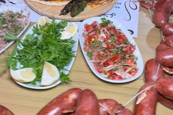 İzzEt (Restoran-Kasap-Şarküteri) - Resim 14