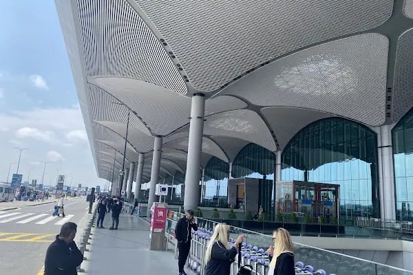 İstanbul Havalimanı (Giden Yolcu) - Resim 1