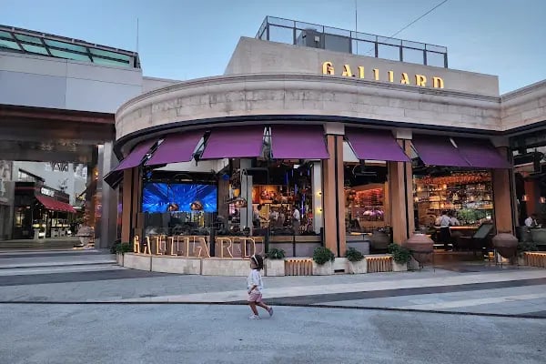 Rosemary Cafe &amp; Restaurant Bar - Resim 4