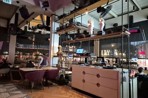 Rosemary Cafe &amp; Restaurant Bar - Resim 10