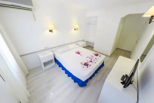 The Hello Hotel - Resim 20