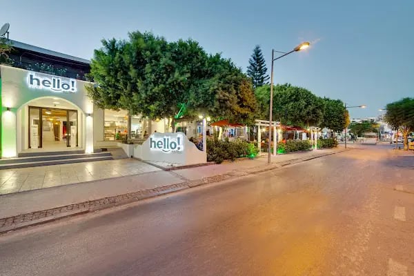 The Hello Hotel - Resim 5