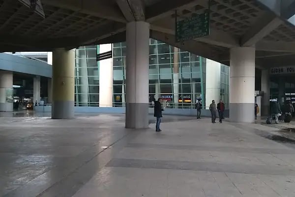 İzmir Şehirlerarası Otobüs Terminali - Resim 14