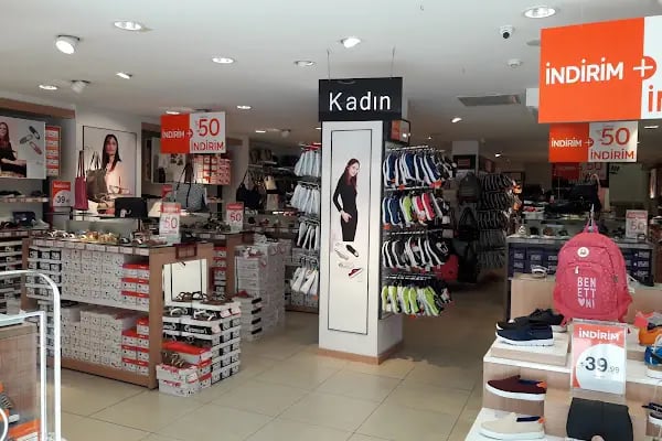 FLO Ceyhan Cadde Mağazası - Resim 4