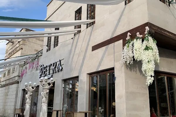 Petra Bakery - Resim 5