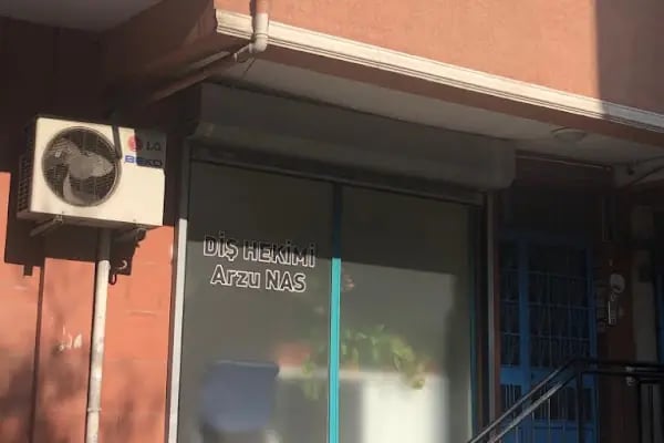 Diş Hekimi Arzu Nas - Resim 2