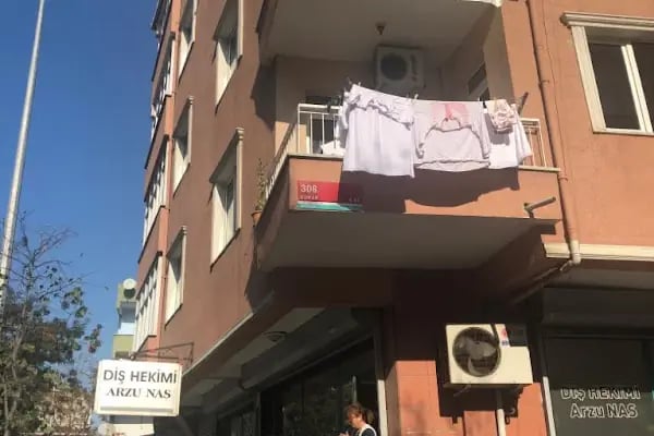 Diş Hekimi Arzu Nas - Resim 3