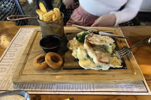 Le Chevy Restaurant - Resim 18