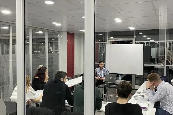 London Language Academy - Resim 6