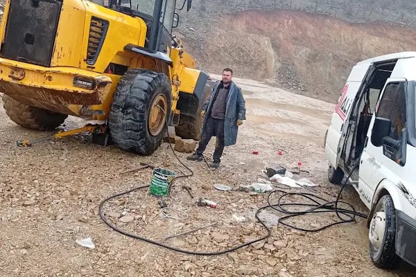 En yakın oto lastik Avanoğlu oto lastik LASTİKCİ ALİ - Resim 13