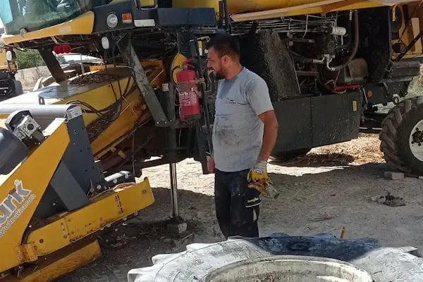 En yakın oto lastik Avanoğlu oto lastik LASTİKCİ ALİ - Resim 3
