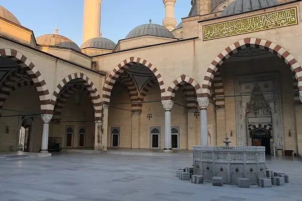 Ataşehir Mimar Sinan Camii - Resim 3