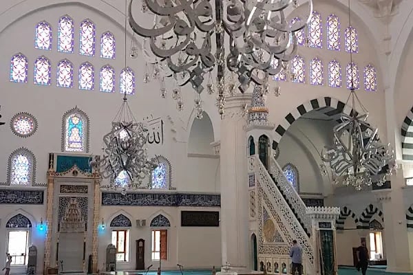 Ataşehir Mimar Sinan Camii - Resim 2