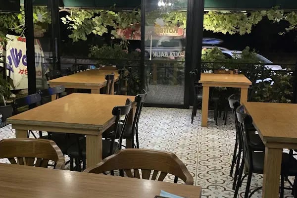 Cihangir Köfte Balık Haşlama - Resim 1