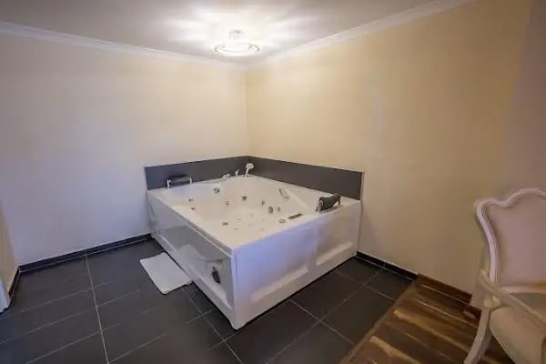 Azka Otel - Bardakçı Koyu - Resim 14