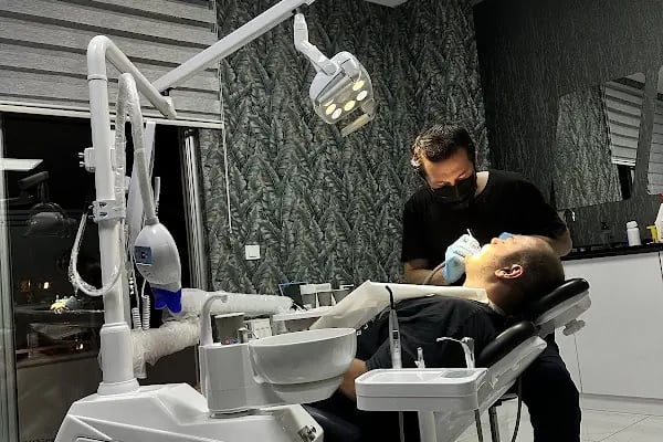Dt.M.Ali ÖLMEZ - Konya Gece Açık Diş Hekimi | 24 saat açık diş | Gece açık dişçi | Nöbetçi dişçi |Pazar Günü Açık Diş Kliniği - Resim 20