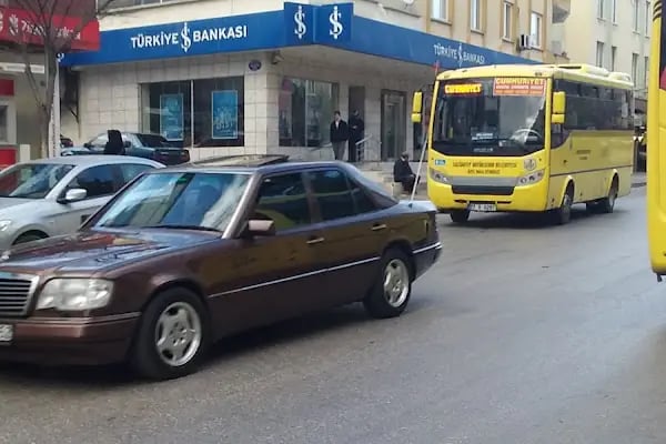 Türkiye İş Bankası Cumhuriyet Mahallesi/Gaziantep Şubesi - Resim 3