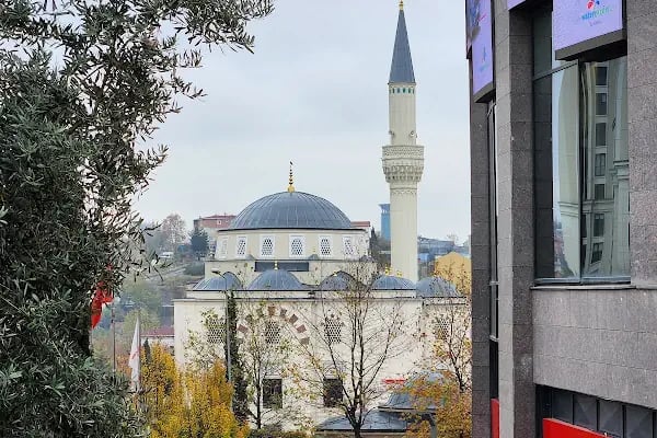 T.C. Ataşehir Müftülüğu Selman-ı Fârisi Camii - Resim 1