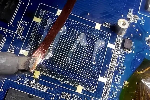 TeknoBook Bilgisayar ve Notebook Onarım Tamir Merkezi - Resim 5