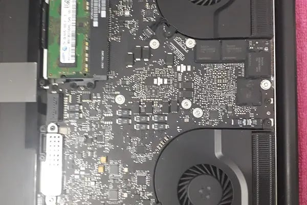 TeknoBook Bilgisayar ve Notebook Onarım Tamir Merkezi - Resim 10